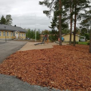 Lestijärvi school and day care´s yard is coming along!